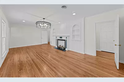 1804 Bluebonnet Drive, Fort Worth, TX 76111 - Photo 3