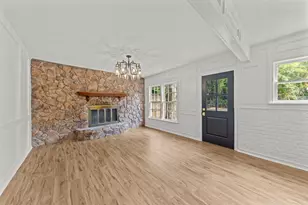 1804 Bluebonnet Dr, Fort Worth, TX 76111 - Photo 13