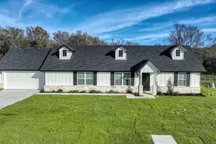 125 Sedona Crk Ct, Poolville, TX 76487 - Photo 1