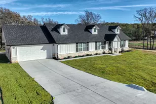 125 Sedona Crk Ct, Poolville, TX 76487 - Photo 3