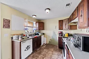 1013 Newby Ave, Bridgeport, TX 76426 - Photo 11