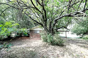 421 E Wilbarger St, Bowie, TX 76230 - Photo 31