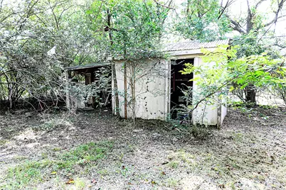 421 E Wilbarger Street, Bowie, TX 76230 - Photo 29