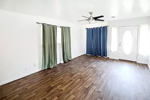 421 E Wilbarger St, Bowie, TX 76230 - Photo 7