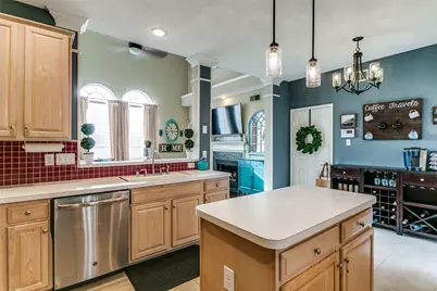 227 Moss Hill Road, Irving, TX 75063 - Photo 11