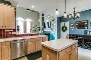 227 Moss Hill Rd, Irving, TX 75063 - Photo 11