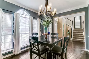 227 Moss Hill Rd, Irving, TX 75063 - Photo 3