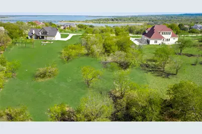 1016 Mallard Pointe Drive, Grand Prairie, TX 75104 - Photo 7