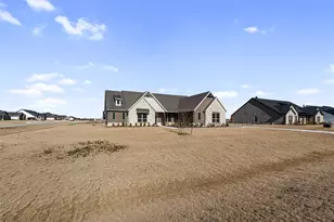 12116 Crystal Dr, Krum, TX 76249 - Photo 5
