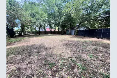 704 Cherry Street, Graham, TX 76450 - Photo 37