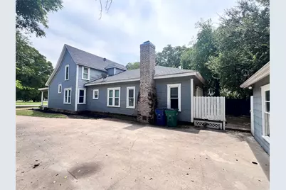 704 Cherry Street, Graham, TX 76450 - Photo 5