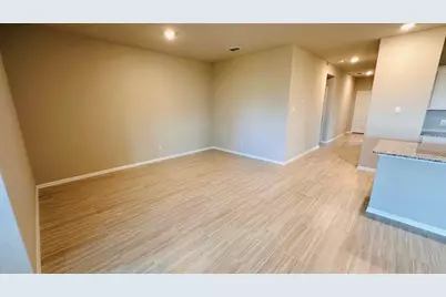 556 Crestridge Drive N, Cleburne, TX 76033 - Photo 5