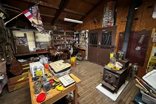 510 E Pecan St, Seymour, TX 76380 - Photo 23