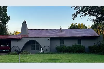 510 E Pecan Street, Seymour, TX 76380 - Photo 1