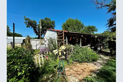 510 E Pecan Street, Seymour, TX 76380 - Photo 21