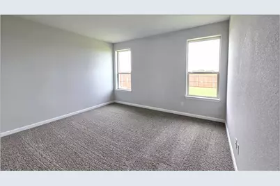 240 Kinley Street, Grandview, TX 76050 - Photo 5