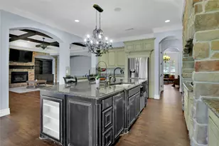 6625 Gehrig Cir, Burleson, TX 76028 - Photo 9