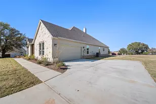 408 Hayden Faith Ct, Springtown, TX 76082 - Photo 5