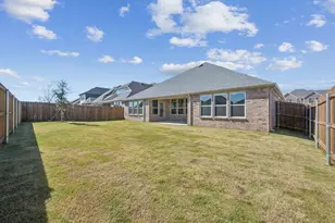 11212 Abbotsbury Rd, Fort Worth, TX 76052 - Photo 17