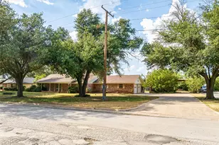 1508 W Elliott St, Breckenridge, TX 76424 - Photo 37