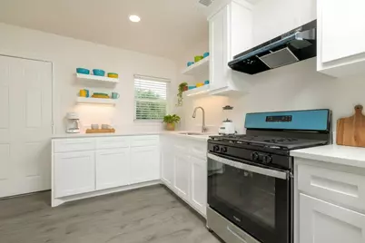 5801 Manhattan Drive, Fort Worth, TX 76107 - Photo 11