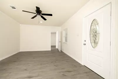 5801 Manhattan Drive, Fort Worth, TX 76107 - Photo 5