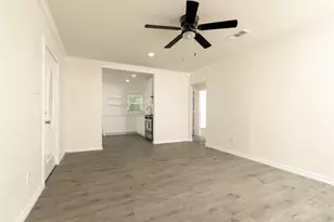 5801 Manhattan Dr, Fort Worth, TX 76107 - Photo 9