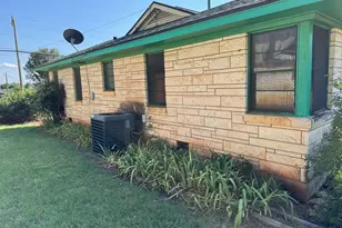 1012 W Custer St, Seymour, TX 76380 - Photo 3