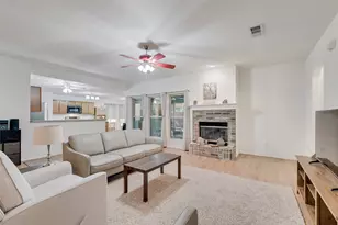 100 Jennings Dr, Waxahachie, TX 75165 - Photo 9