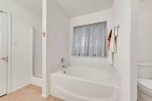 100 Jennings Dr, Waxahachie, TX 75165 - Photo 25