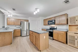 100 Jennings Dr, Waxahachie, TX 75165 - Photo 11