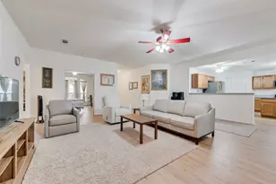 100 Jennings Dr, Waxahachie, TX 75165 - Photo 9