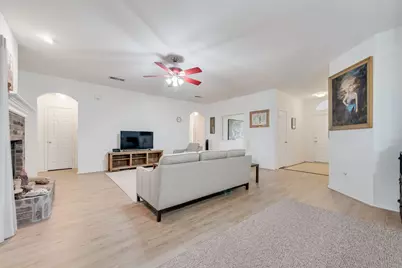 100 Jennings Drive, Waxahachie, TX 75165 - Photo 11