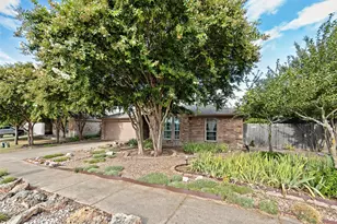 100 Jennings Dr, Waxahachie, TX 75165 - Photo 3