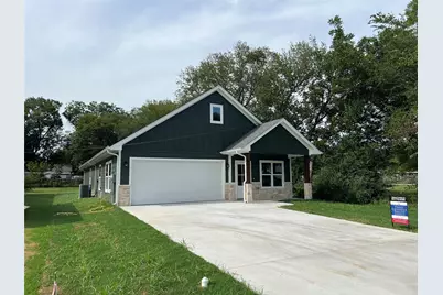 406 Abernathy Street, Hillsboro, TX 76645 - Photo 1