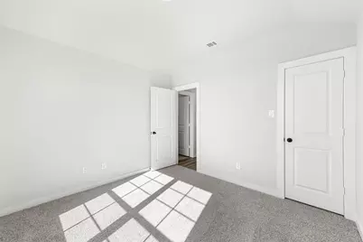 1102 Holly Street, Cleburne, TX 76033 - Photo 23