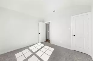 1102 Holly St, Cleburne, TX 76033 - Photo 23