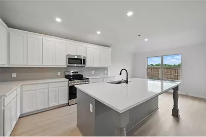 1401 Quail Creek Drive, Cleburne, TX 76033 - Photo 9