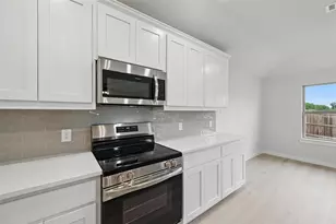 1401 Quail Crk Dr, Cleburne, TX 76033 - Photo 13