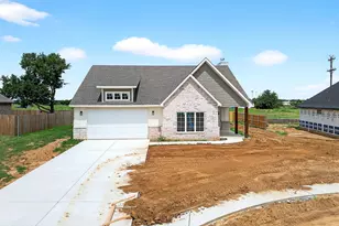 409 Austin St, Callisburg, TX 76240 - Photo 5