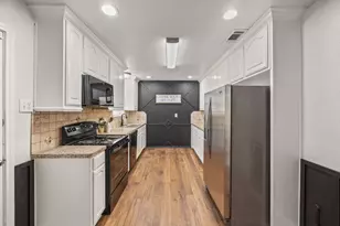 2410 Linda Dr, Ennis, TX 75119 - Photo 9