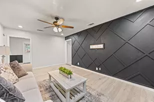 2410 Linda Dr, Ennis, TX 75119 - Photo 7