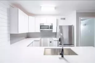 5808 Sandhurst Ln, Dallas, TX 75206 - Photo 1