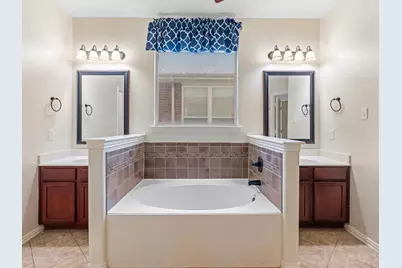 14633 Crystal Lake Drive, Little Elm, TX 75068 - Photo 7