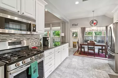 708 Cresthaven Drive, McKinney, TX 75071 - Photo 13