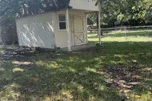 1211 Georgia St, Sulphur Springs, TX 75482 - Photo 13