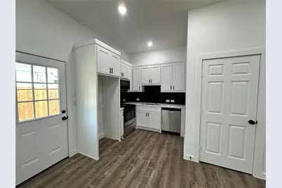 1315 Oneal Street #B, Commerce, TX 75428 - Photo 3