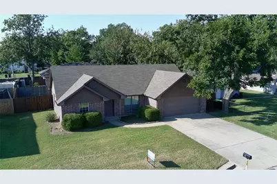 515 E Liberty Street, Pilot Point, TX 76258 - Photo 25