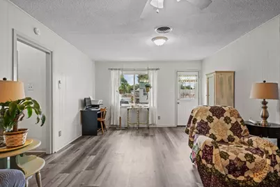 203 E Main Street, Rosebud, TX 76570 - Photo 11