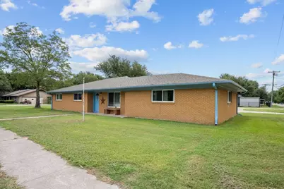 203 E Main Street, Rosebud, TX 76570 - Photo 33